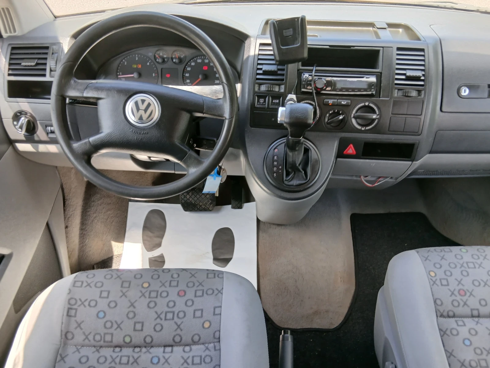 VW T5 2.5 Автомат 4+ 1м. Клима, снимка 11 - Бусове и автобуси - 54968933