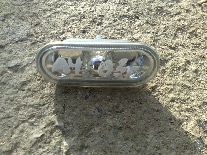 Мигач калник за Ауди А4 03г.