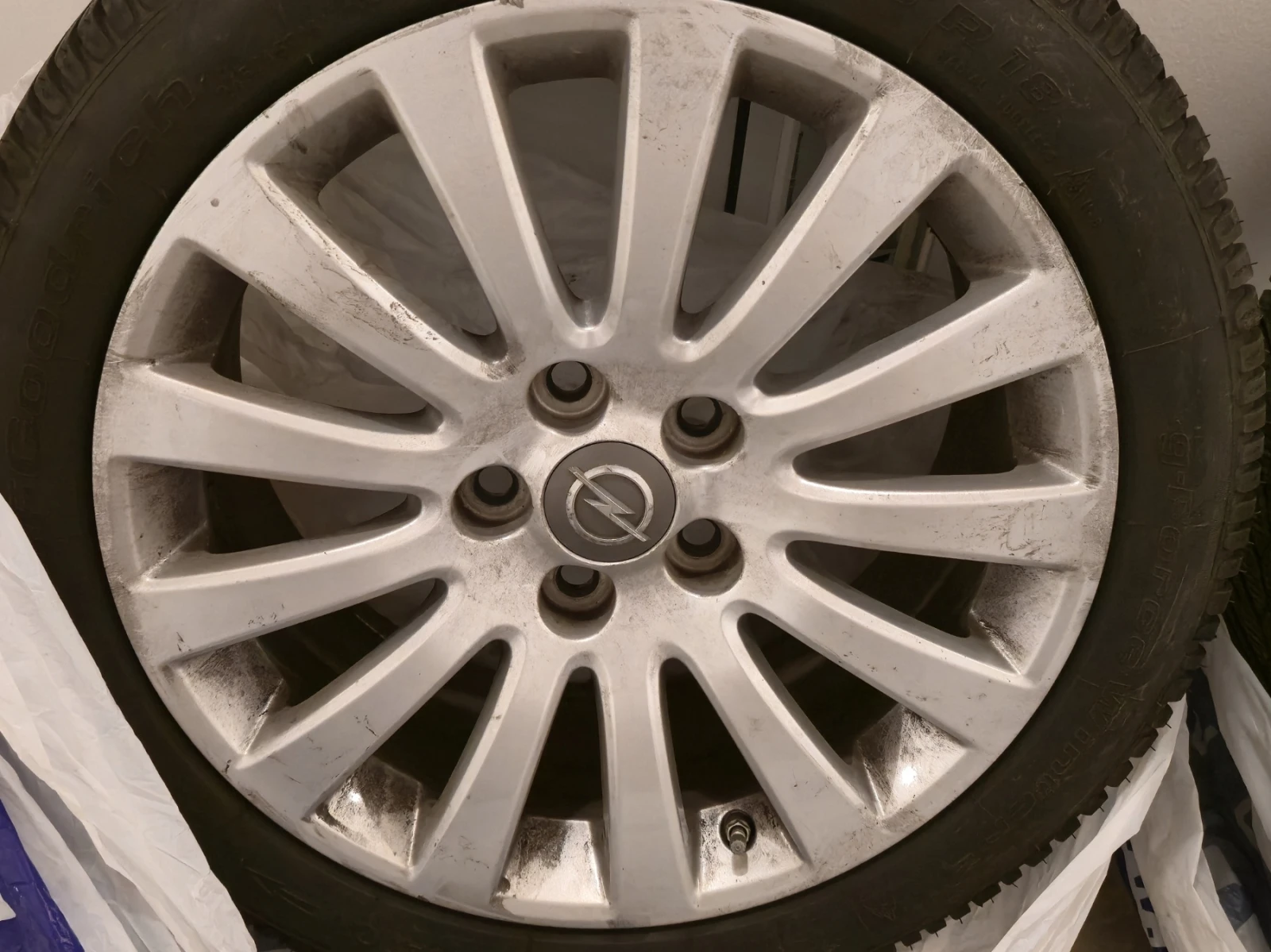 ���� � ������ 245/45R18 �� Opel Insignia | Mobile.bg � ����������� 5