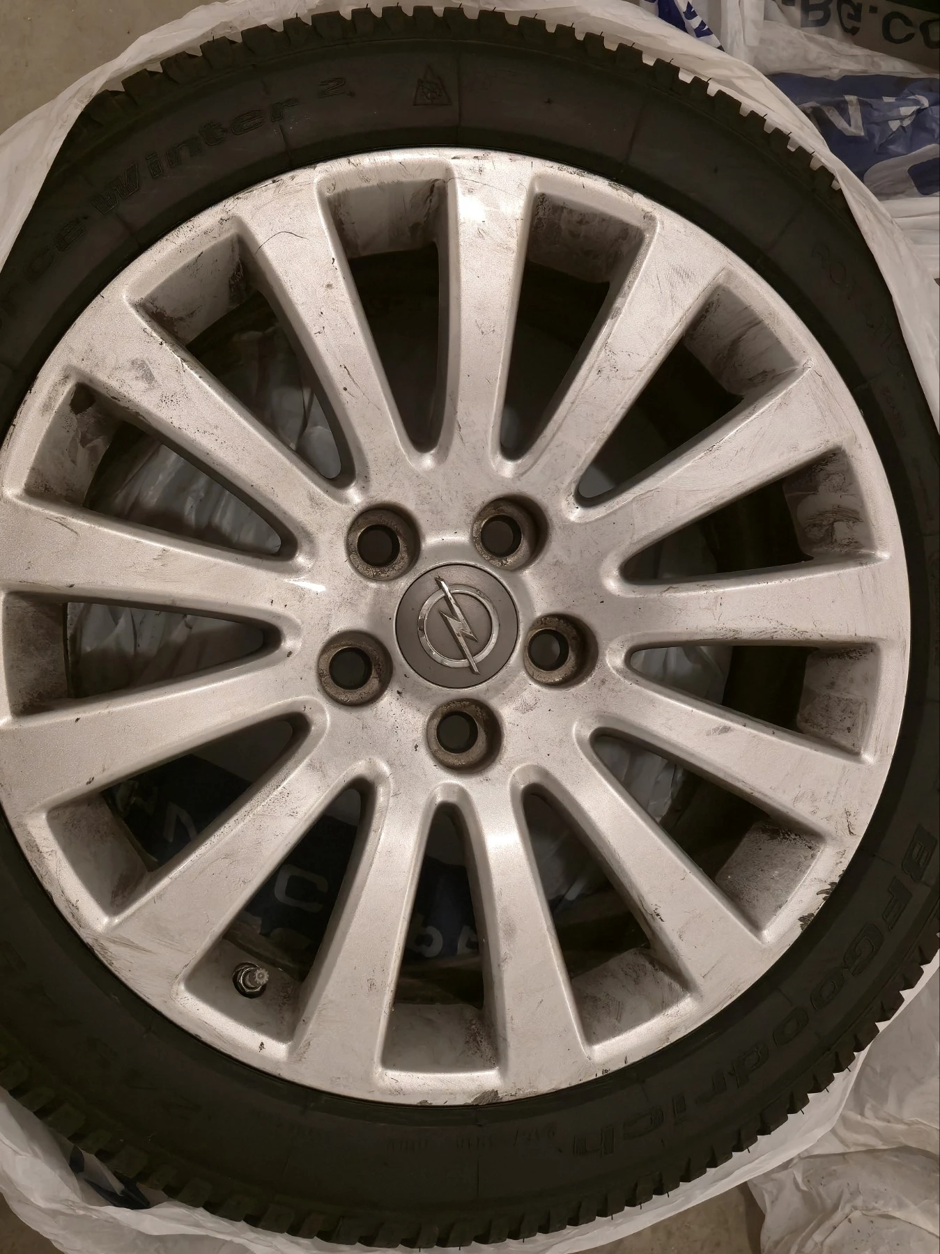 ���� � ������ 245/45R18 �� Opel Insignia | Mobile.bg � ����������� 2