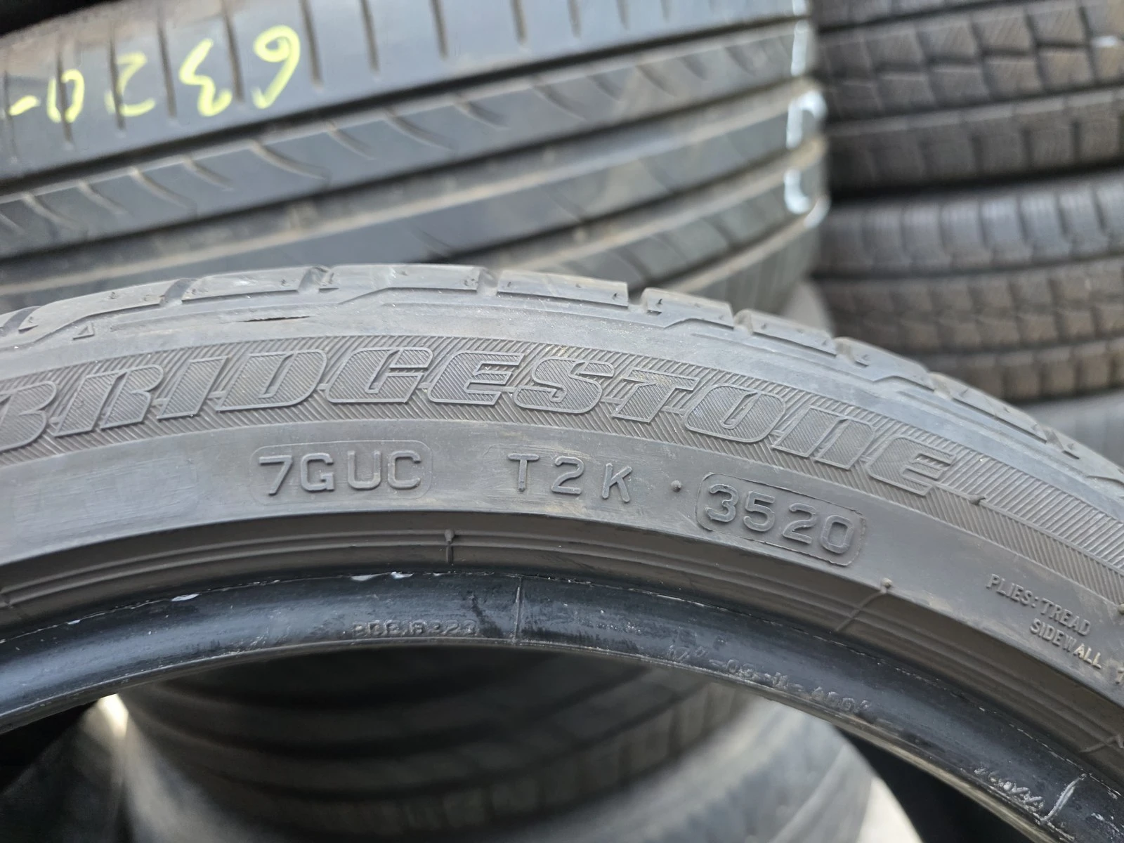 Гуми Летни 215/40R17, снимка 6 - Гуми и джанти - 56664489