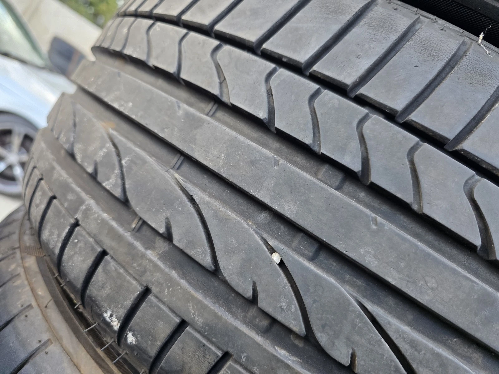 Гуми Летни 215/40R17, снимка 4 - Гуми и джанти - 56664489