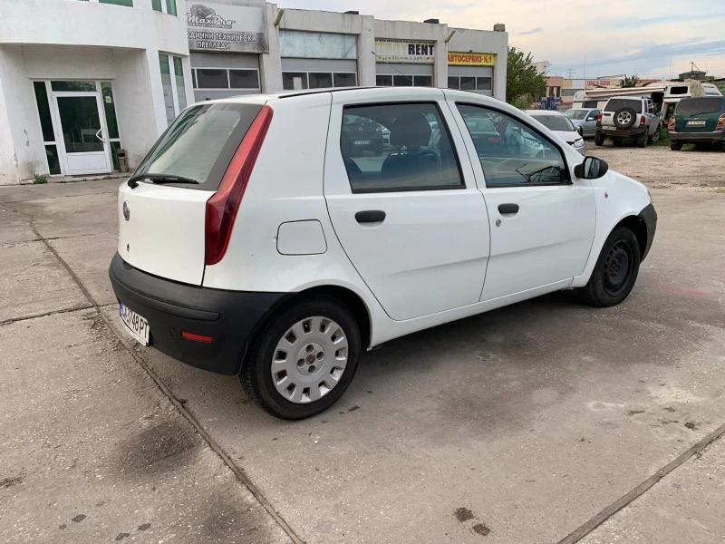 Fiat Punto 1.3 MultiJet, снимка 5 - Автомобили и джипове - 46987977