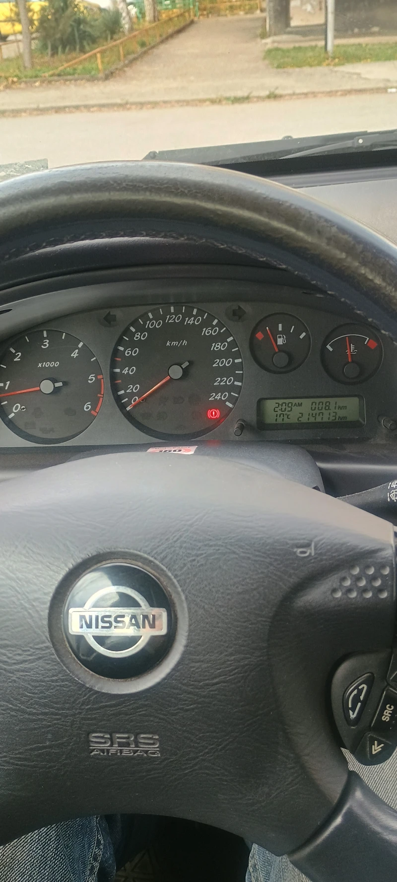 Nissan Almera, снимка 6 - Автомобили и джипове - 48042154