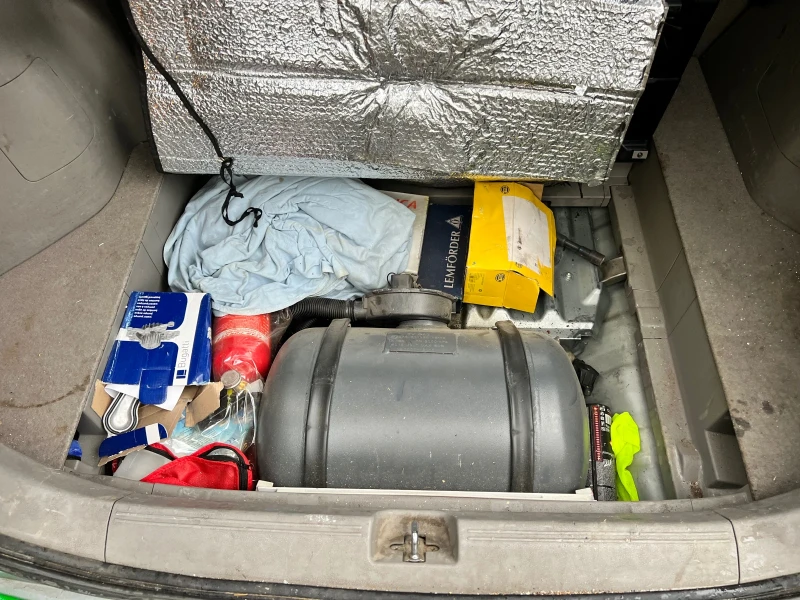 Honda Insight Хибрид с газ, снимка 10 - Автомобили и джипове - 52286473