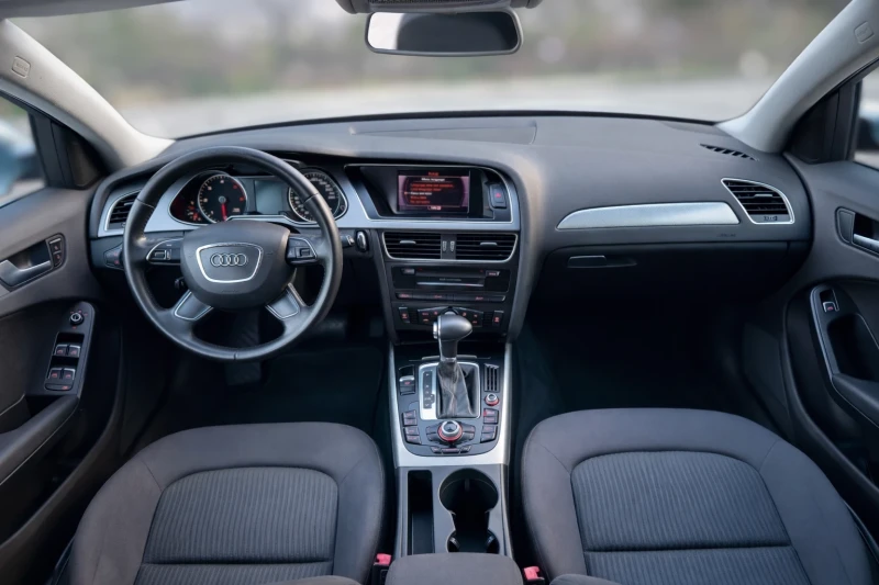 Audi A4 2.0TDI* FACELIFT* LED* NAVI* ITALIA* , снимка 7 - Автомобили и джипове - 52949248