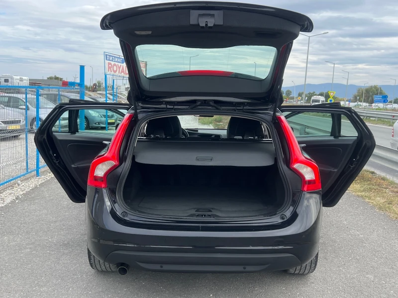 Volvo V60 ЛИЗИНГ-АВТОМАТ-КОЖА-КЛИМА-ТОП, снимка 9 - Автомобили и джипове - 51869672