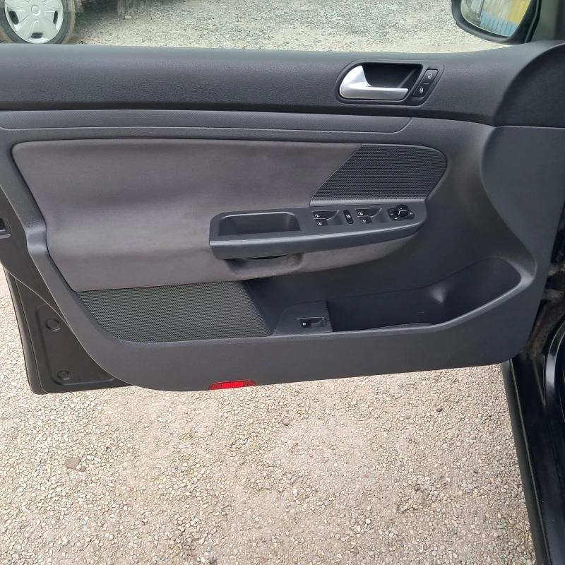 VW Golf 1.4I Rabit, снимка 7 - Автомобили и джипове - 52681087