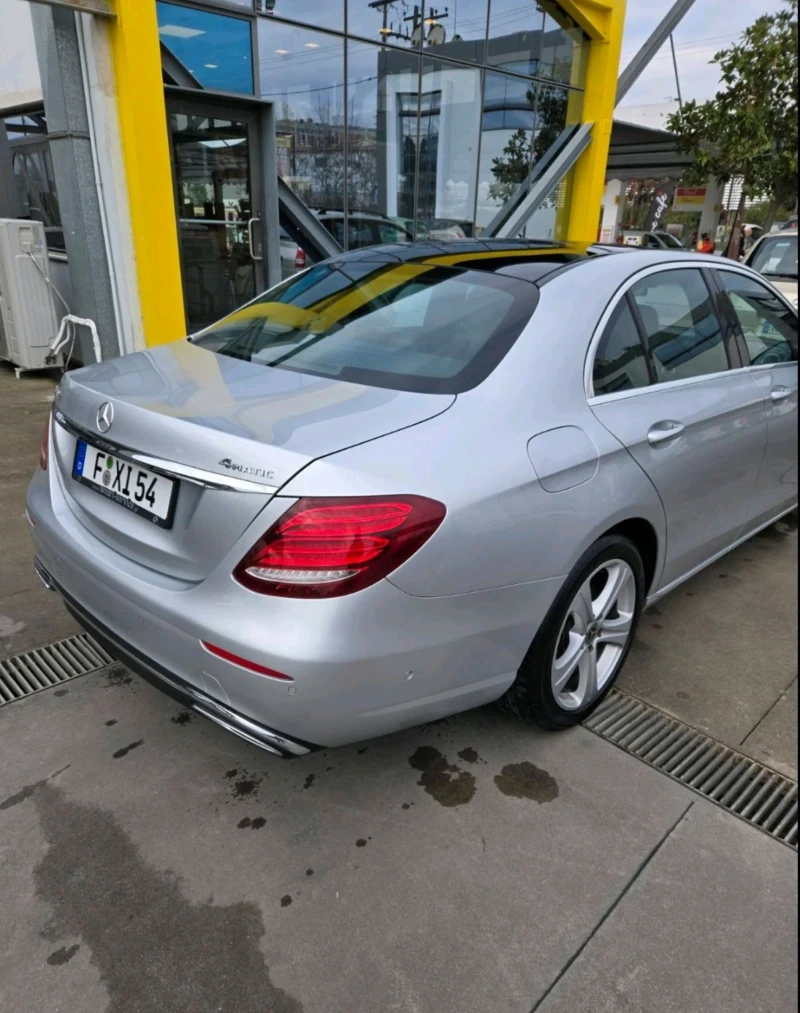 Mercedes-Benz E 350 4-матик, снимка 3 - Автомобили и джипове - 53264082