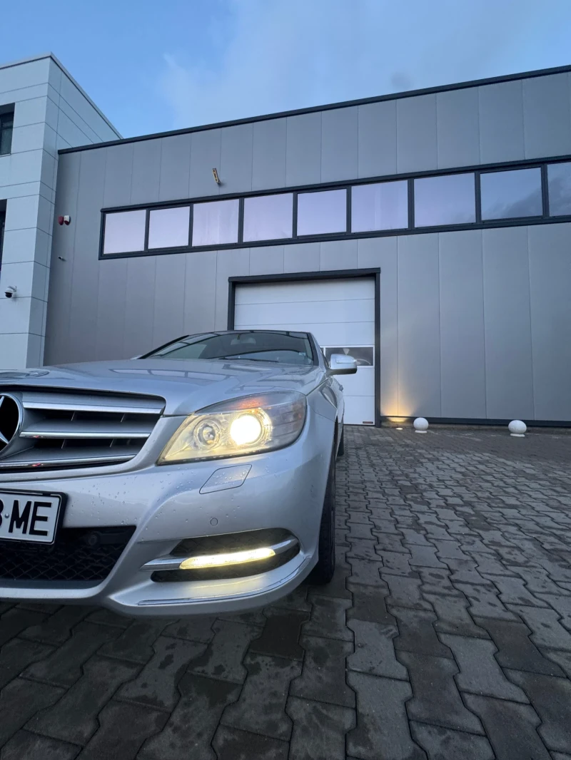 Mercedes-Benz C 220, снимка 5 - Автомобили и джипове - 53487436