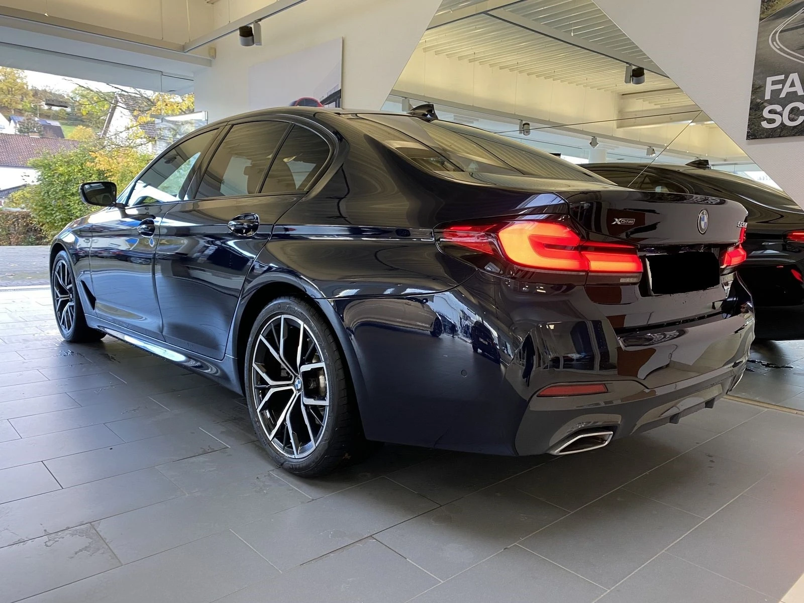 BMW 520 M Sport*xDrive*HeadUp*Navi Prof*ГАРАНЦИЯ - изображение 5