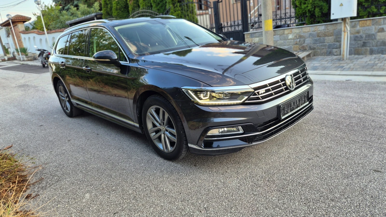 VW Passat Rline 2.0D - изображение 2