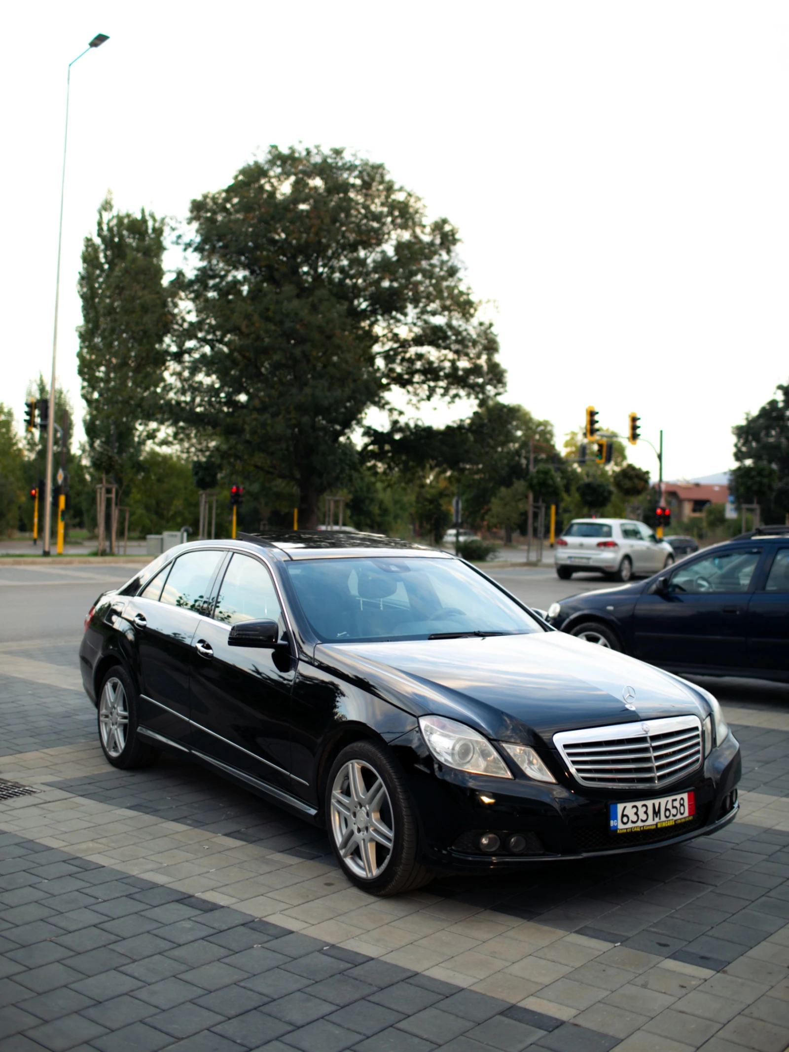 Mercedes-Benz E 500 Luxury 4MATIC - изображение 3