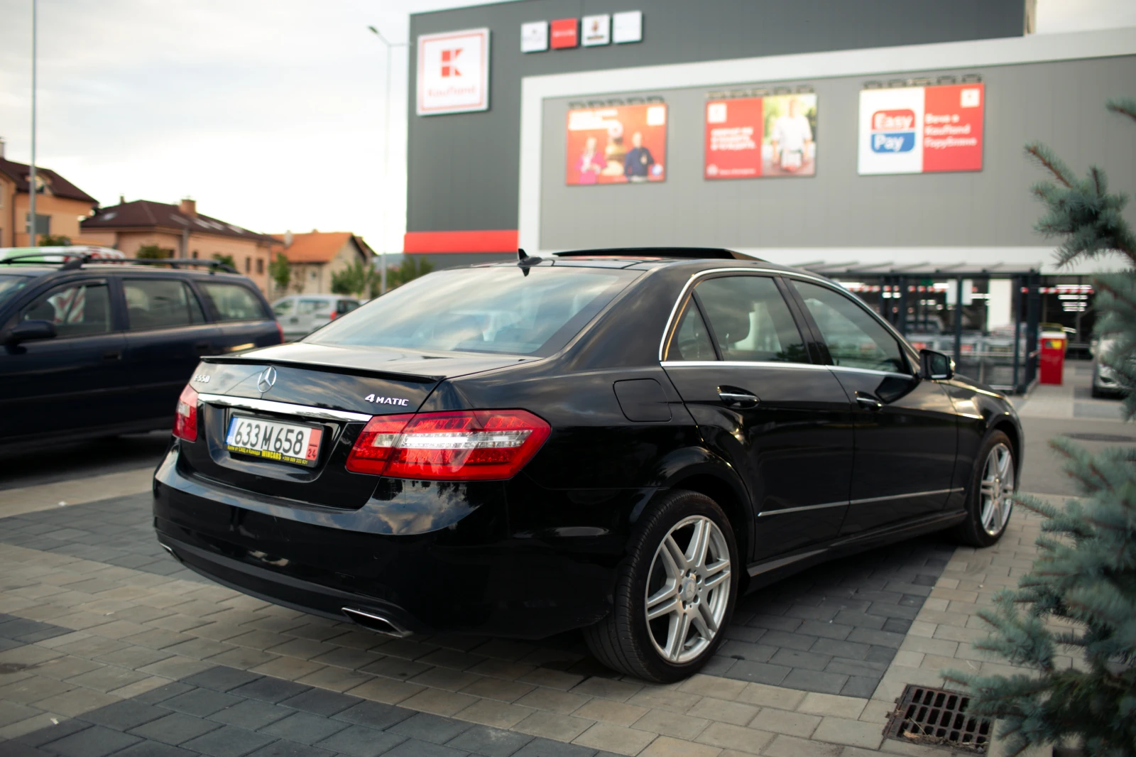 Mercedes-Benz E 500 Luxury 4MATIC - изображение 4