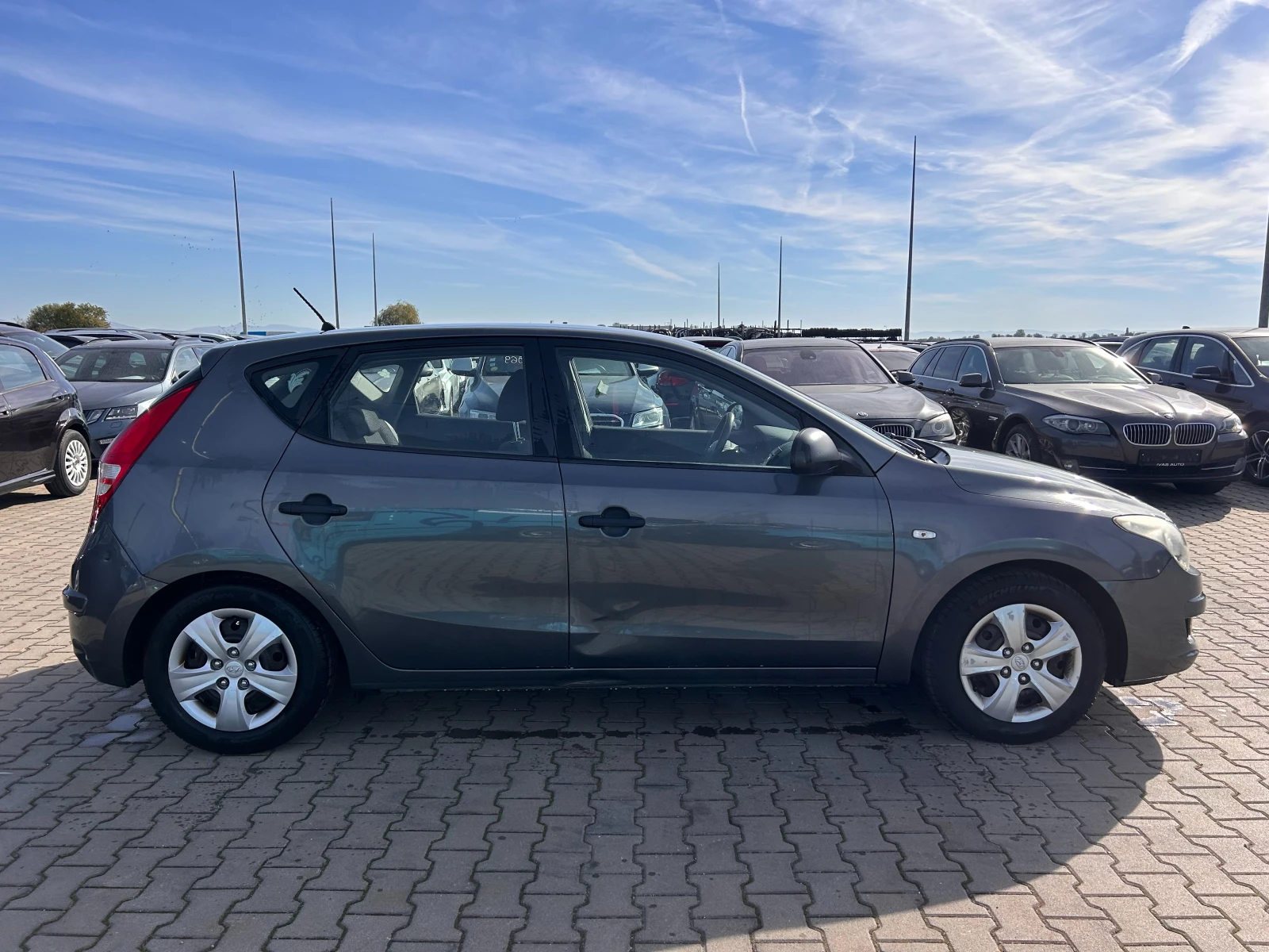 Hyundai I30 1.4i EURO 4 ЛИЗИНГ - изображение 5