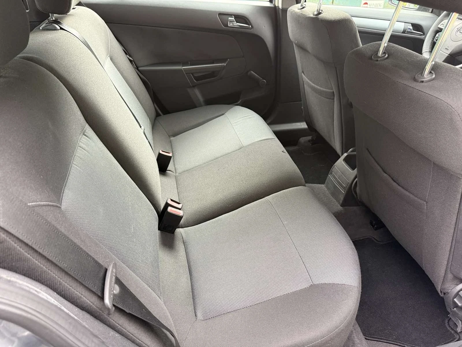 Opel Astra 1, 600 EURO4  - изображение 10