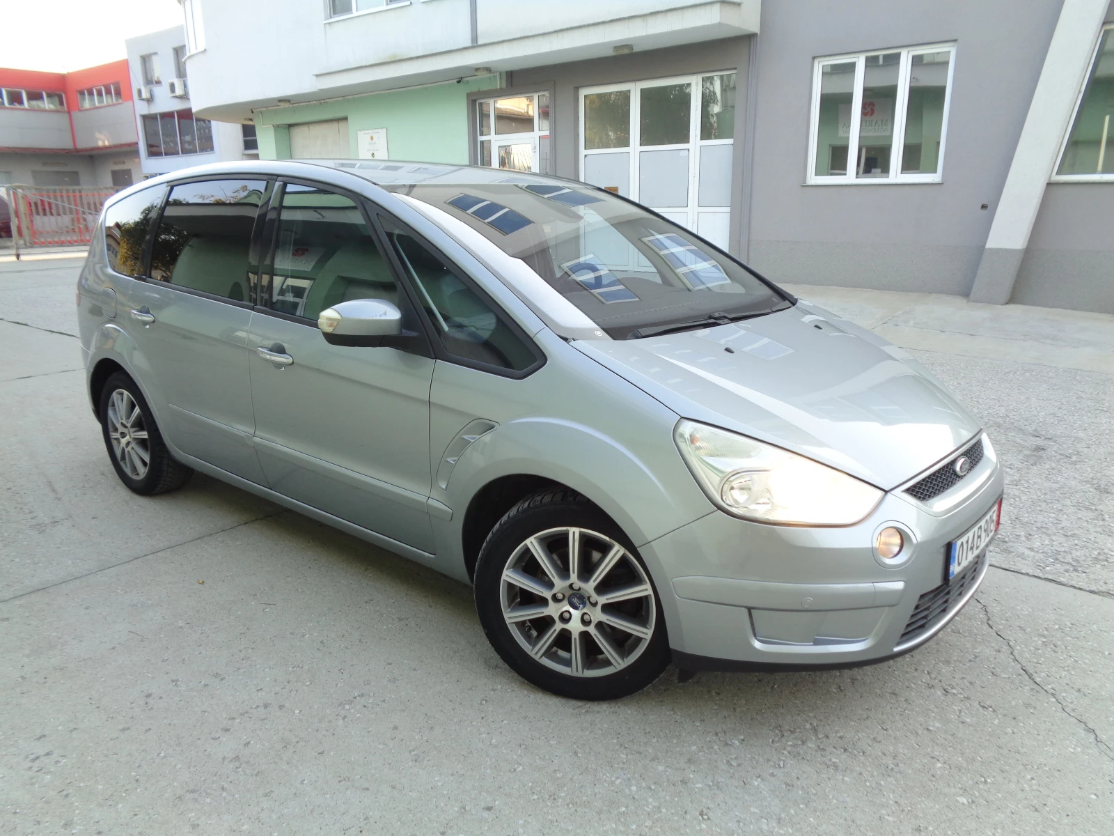 Ford S-Max 2.0tdci-TITANIUM-INDIVIDUAL-BARTER-LIZING - изображение 2