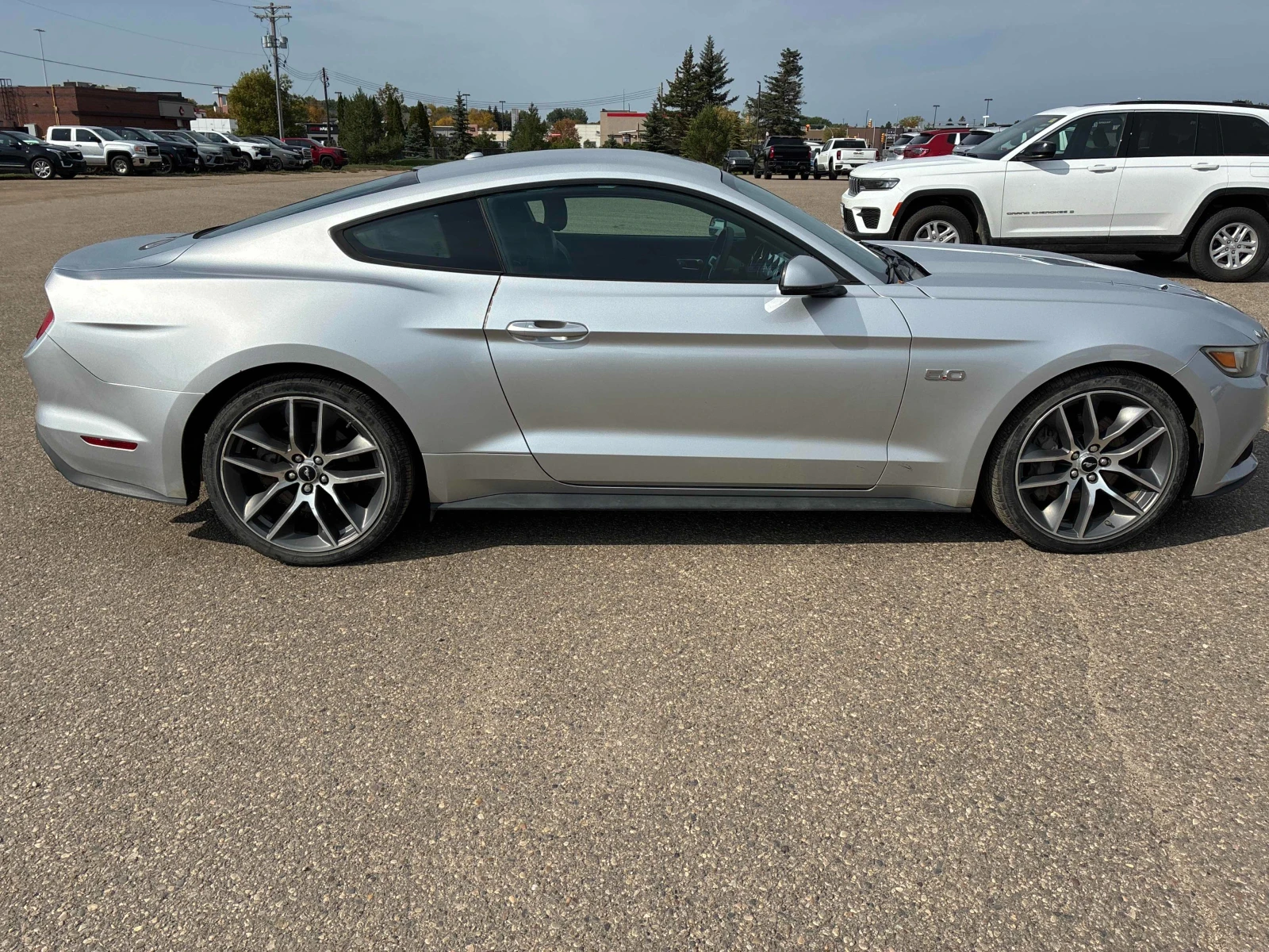 Ford Mustang CARFAX * * АВТО КРЕДИТ * *  - изображение 4