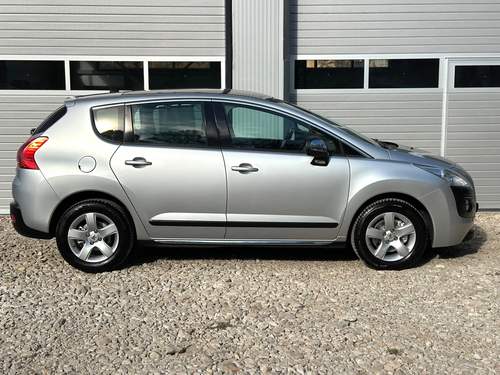 Peugeot 3008 2.0HDI 150кс ПАНОРАМА НАВИГОЦИЯ ТОП СЪСТОЯНИЕ - изображение 6