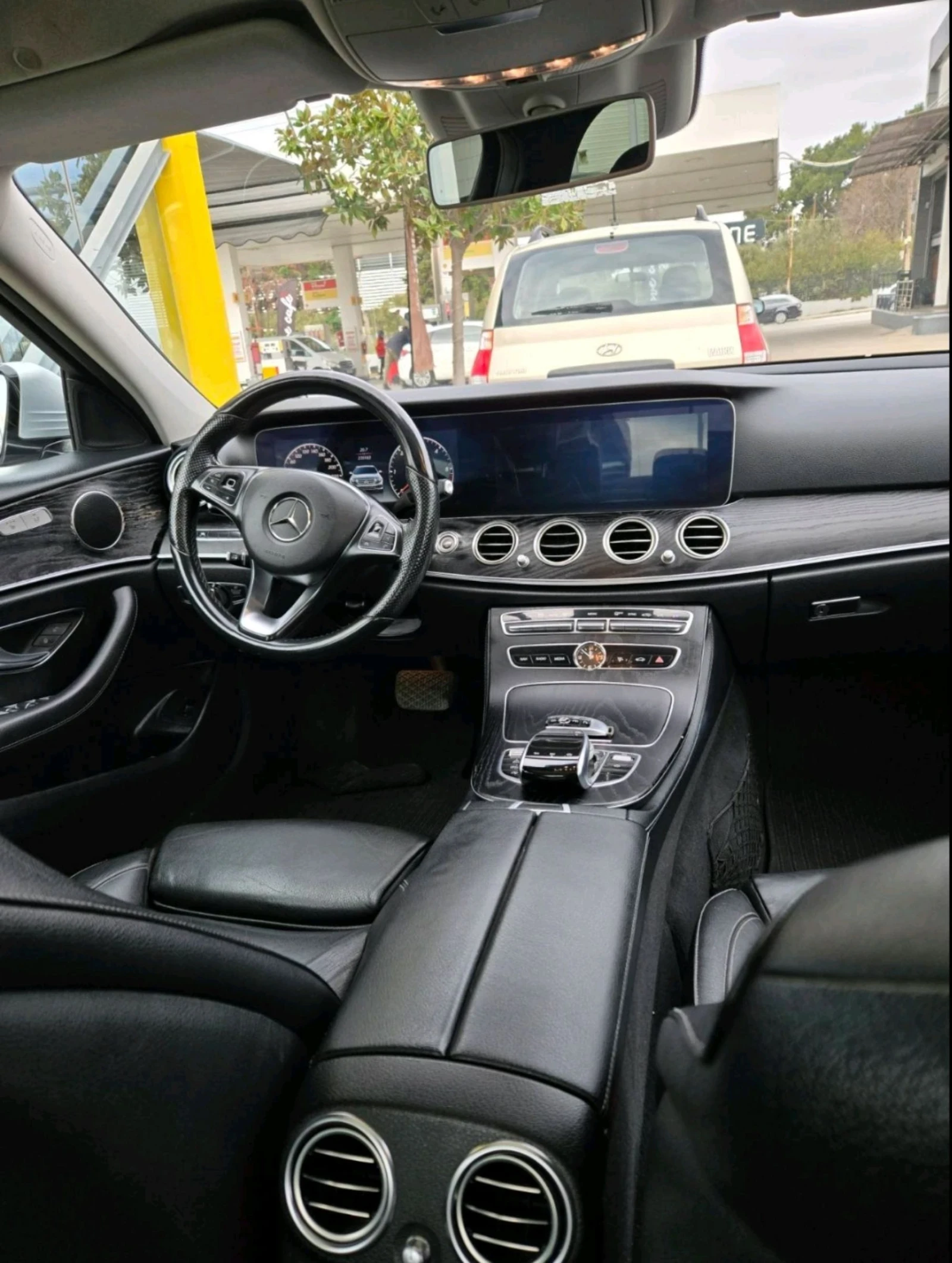 Mercedes-Benz E 350 4-матик - изображение 7