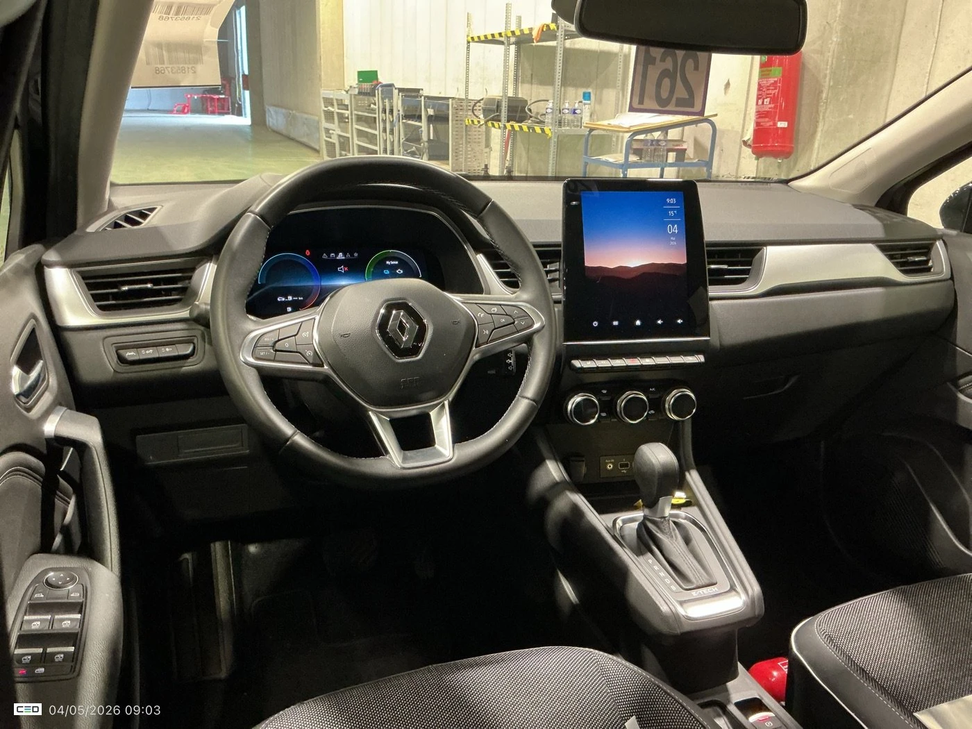 Renault Captur 1.6 Techno - Hybrid 54.372 km, снимка 6 - Автомобили и джипове - 54452899