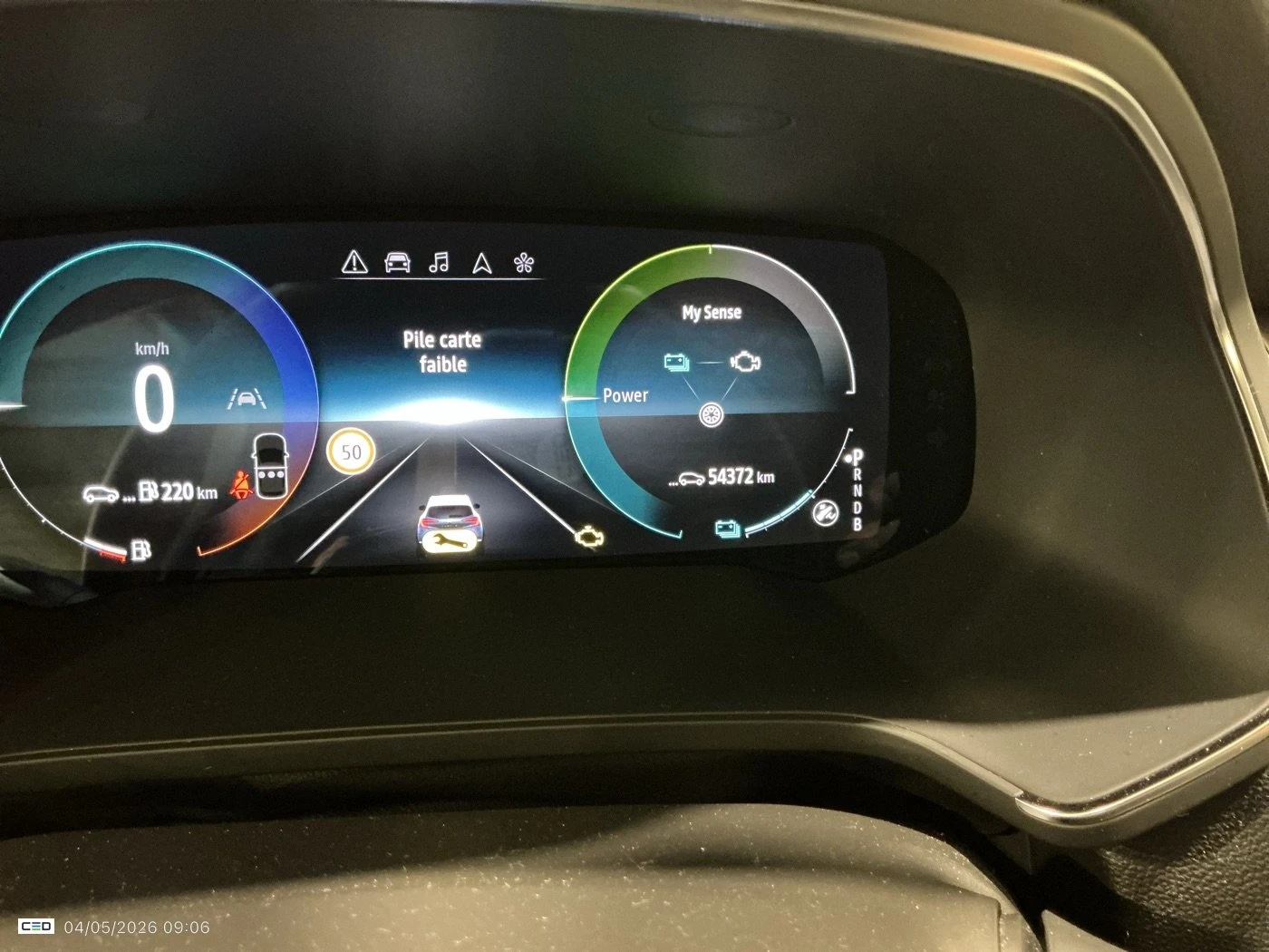 Renault Captur 1.6 Techno - Hybrid 54.372 km, снимка 10 - Автомобили и джипове - 54452899