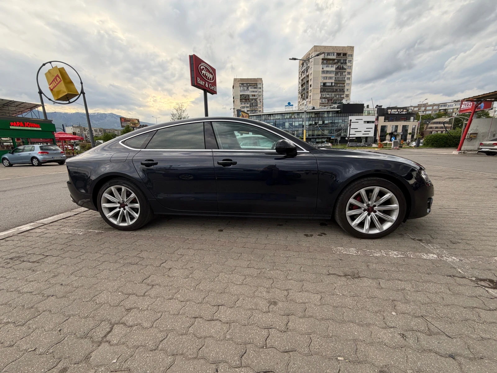 Audi A7 3.0 TFSI / Distronic / Богато оборудване , снимка 7 - Автомобили и джипове - 54496434