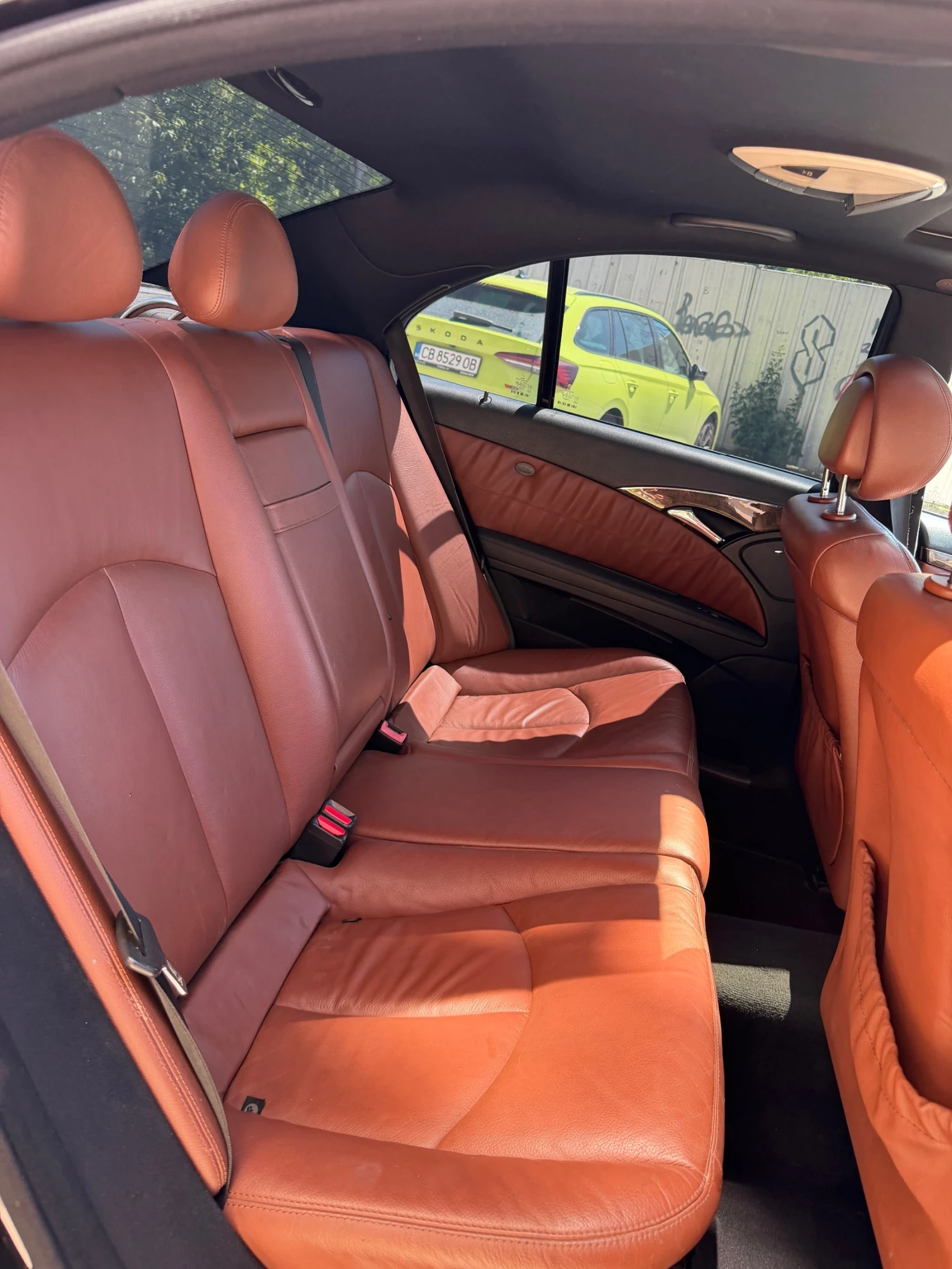 Mercedes-Benz E 320, снимка 7 - Автомобили и джипове - 54576725