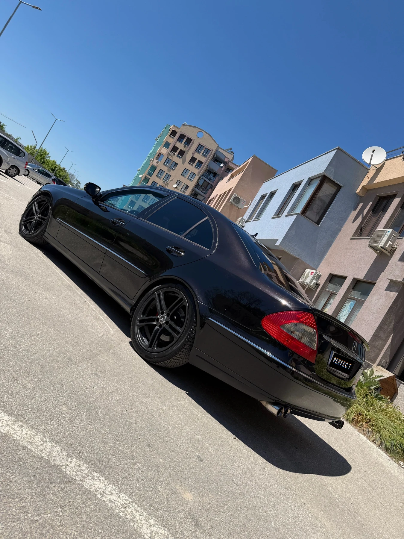 Mercedes-Benz E 320, снимка 4 - Автомобили и джипове - 54576725