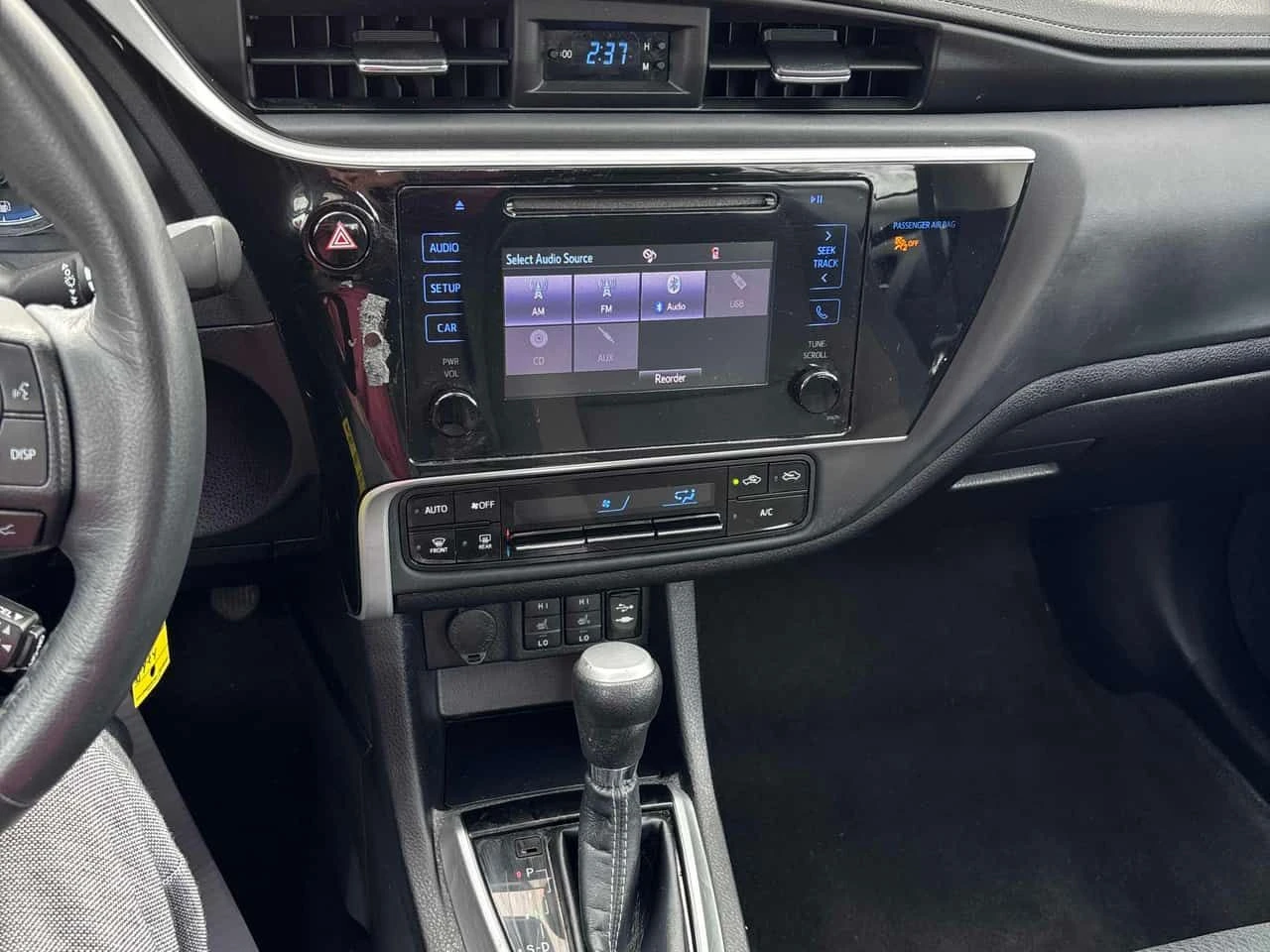 Toyota Corolla LE CVT| PANORAMA| ПОДГРЕВИ| KEYLESS| , снимка 9 - Автомобили и джипове - 54628527