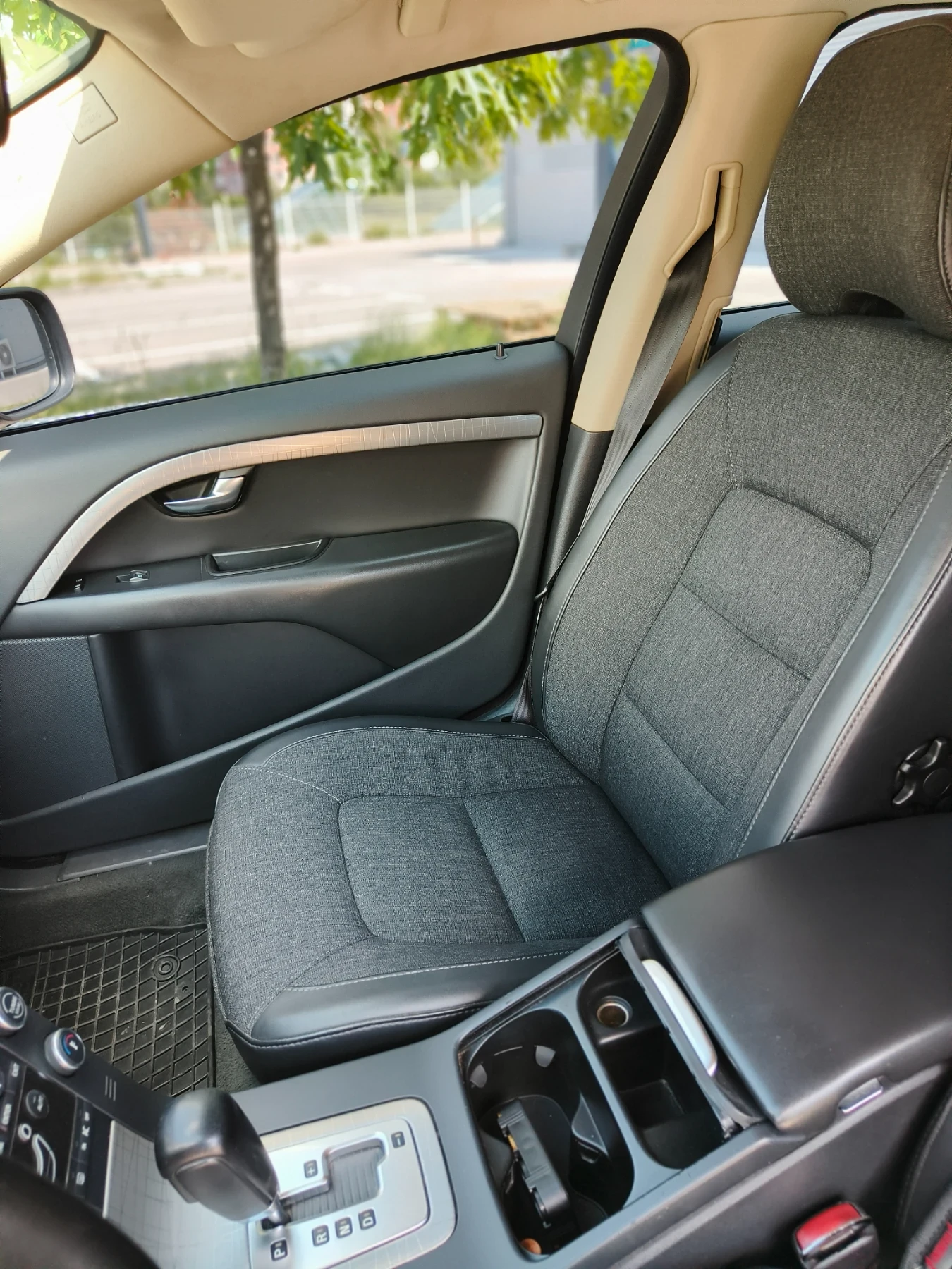 Volvo Xc70, снимка 10 - Автомобили и джипове - 54691265