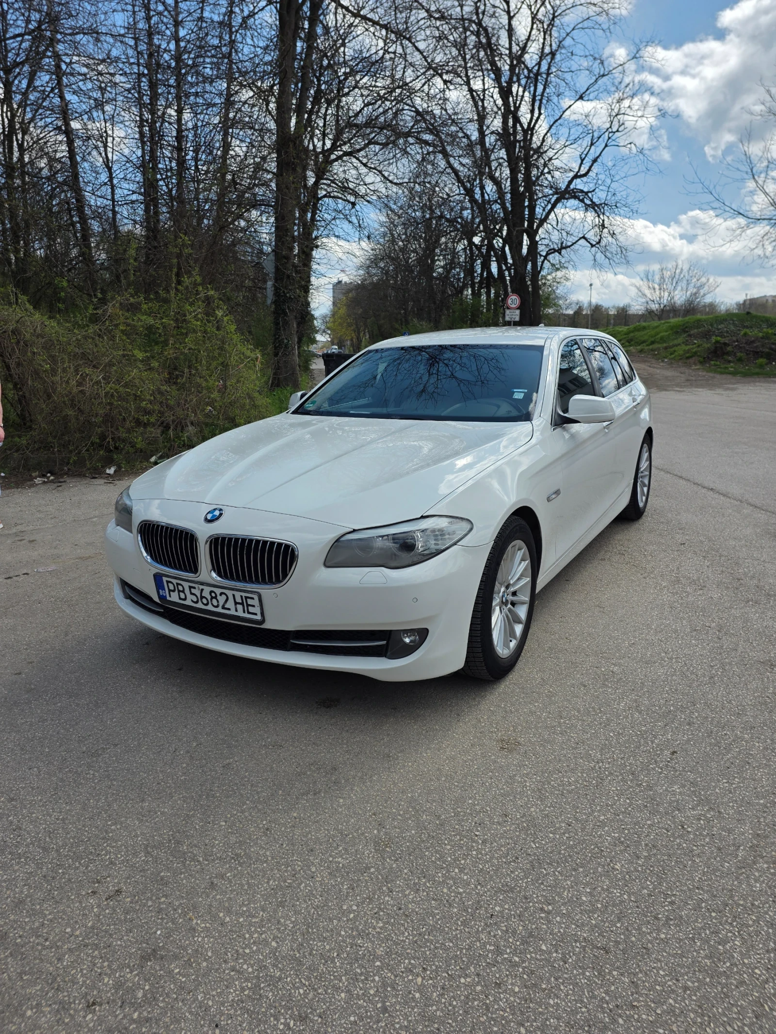 BMW 520 520, снимка 4 - Автомобили и джипове - 54886355