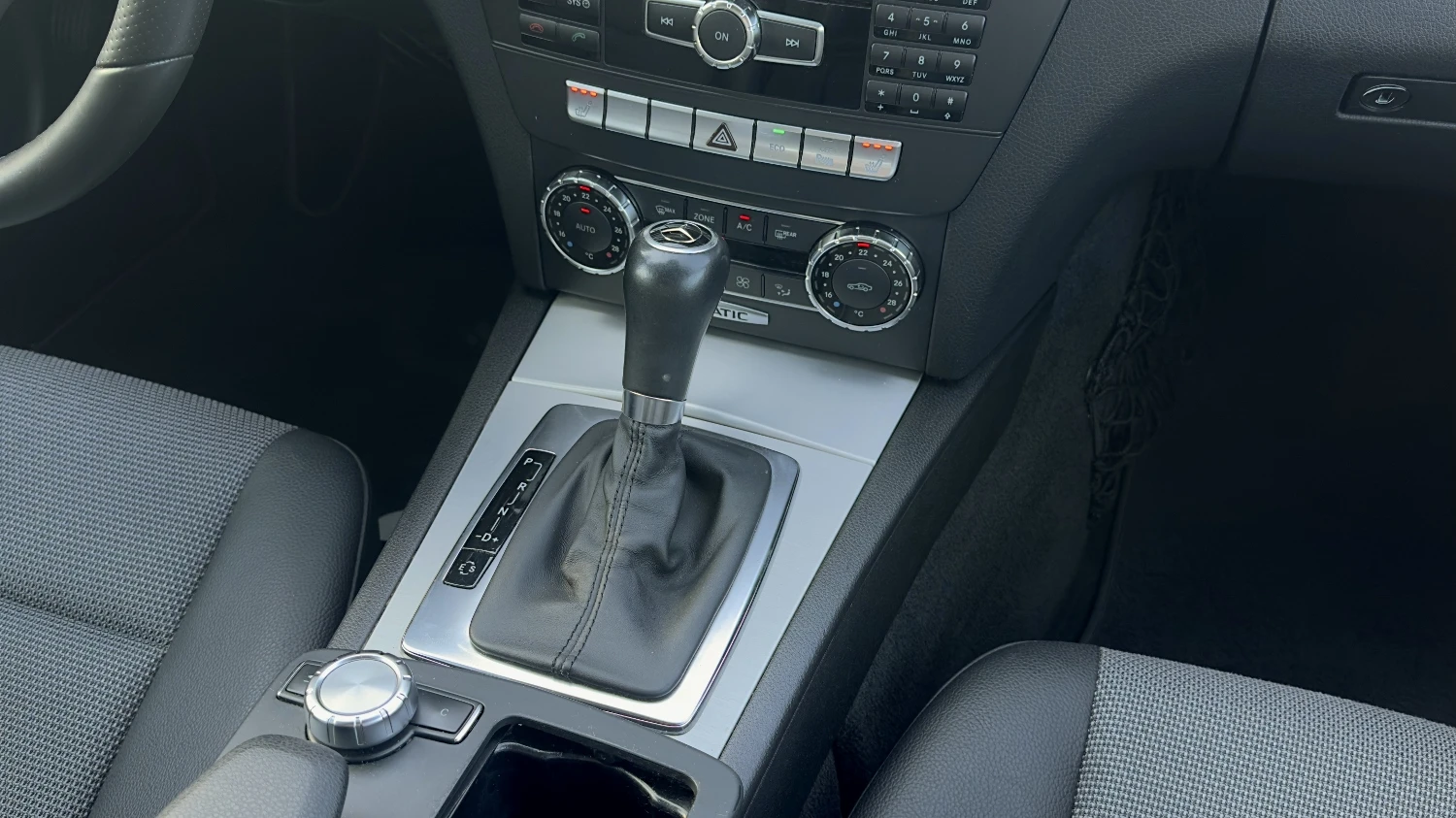 Mercedes-Benz C 250 CDi 4x4 Autom.Navi Кожа Подгрев Xenon, снимка 12 - Автомобили и джипове - 55060986