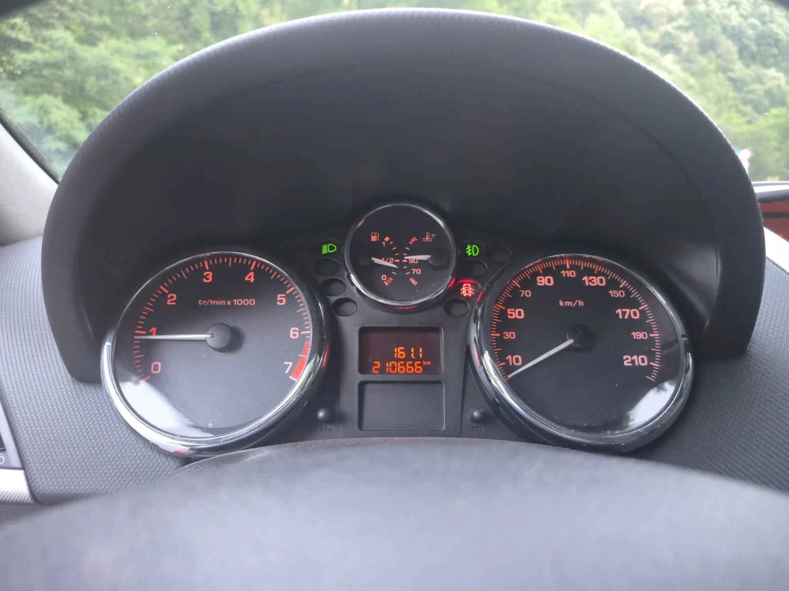 Peugeot 207, снимка 8 - Автомобили и джипове - 55071076
