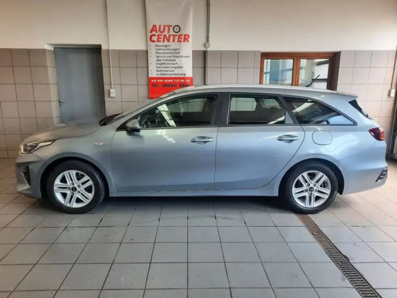 Kia Ceed SW, снимка 2 - Автомобили и джипове - 55235595