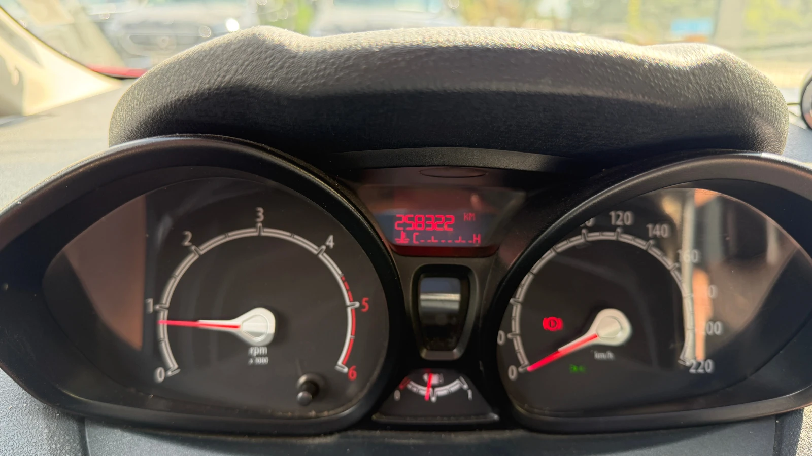 Ford Fiesta VAN 1.4 TDCI от БГ с ДДС, снимка 14 - Автомобили и джипове - 55259579