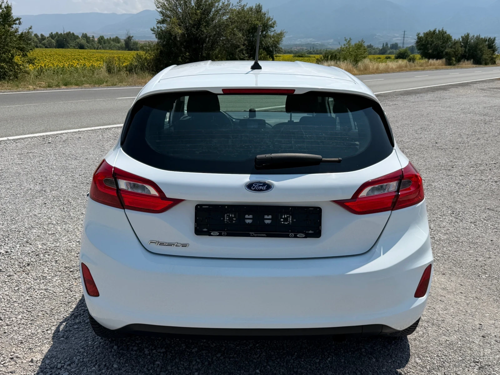 Ford Fiesta 1.1i EURO 6.2 SERVICE BOOK TUV COC, снимка 7 - Автомобили и джипове - 55339335