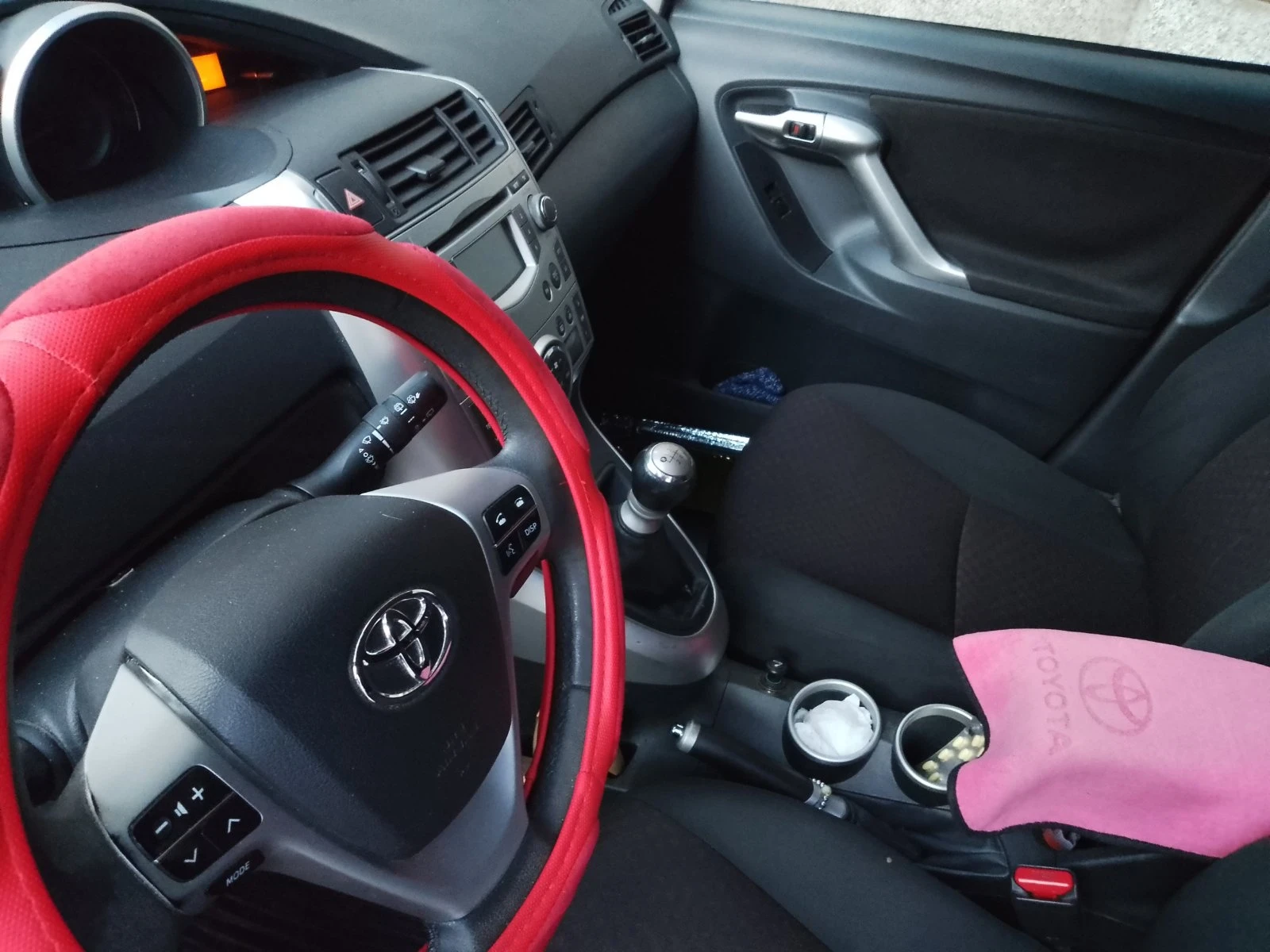 Toyota Verso Миниван , снимка 4 - Автомобили и джипове - 55590486