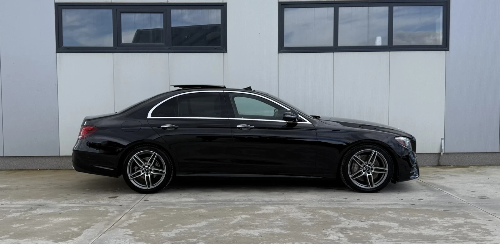 Mercedes-Benz E 300 AMG, снимка 5 - Автомобили и джипове - 55616215