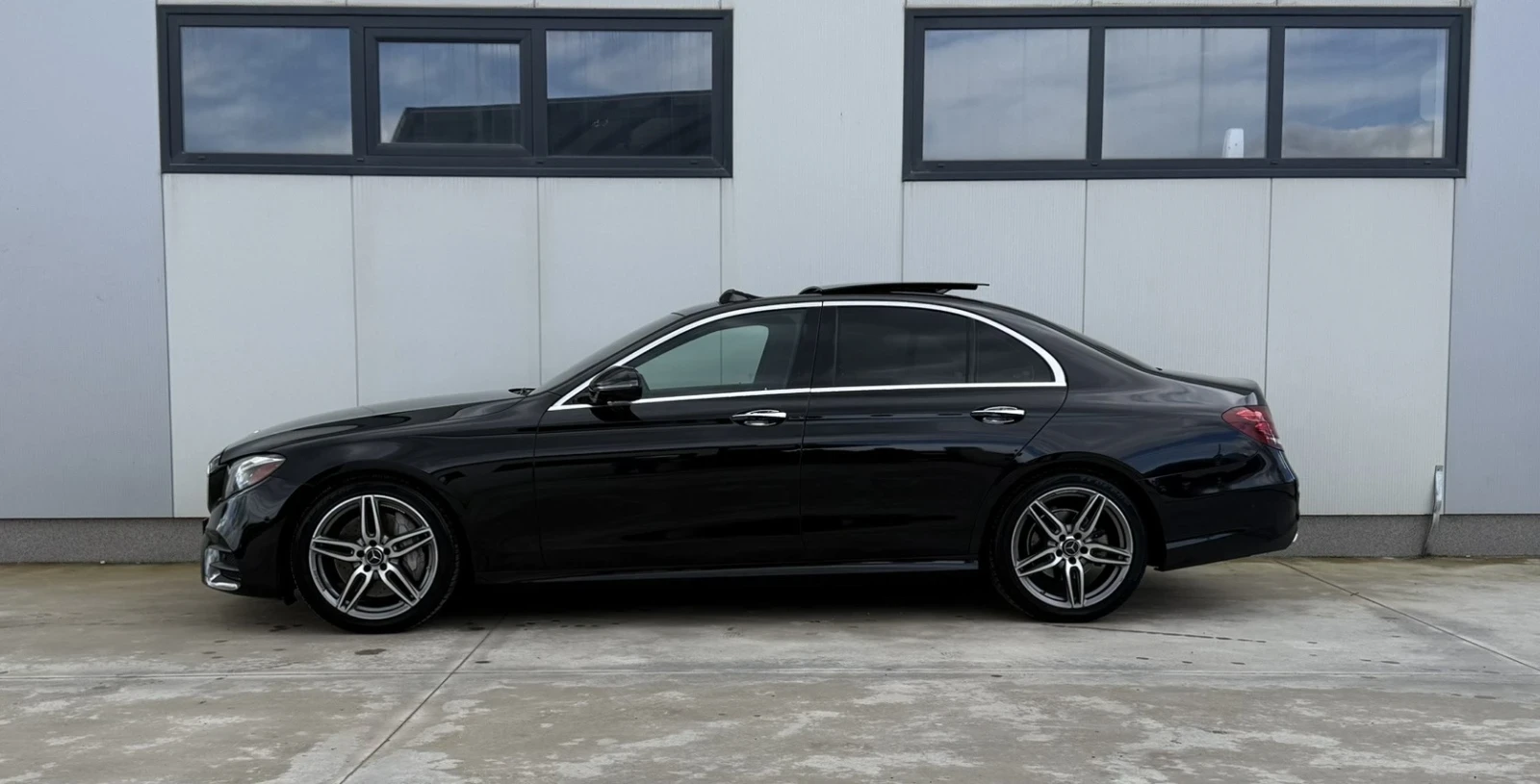 Mercedes-Benz E 300 AMG, снимка 4 - Автомобили и джипове - 55616215