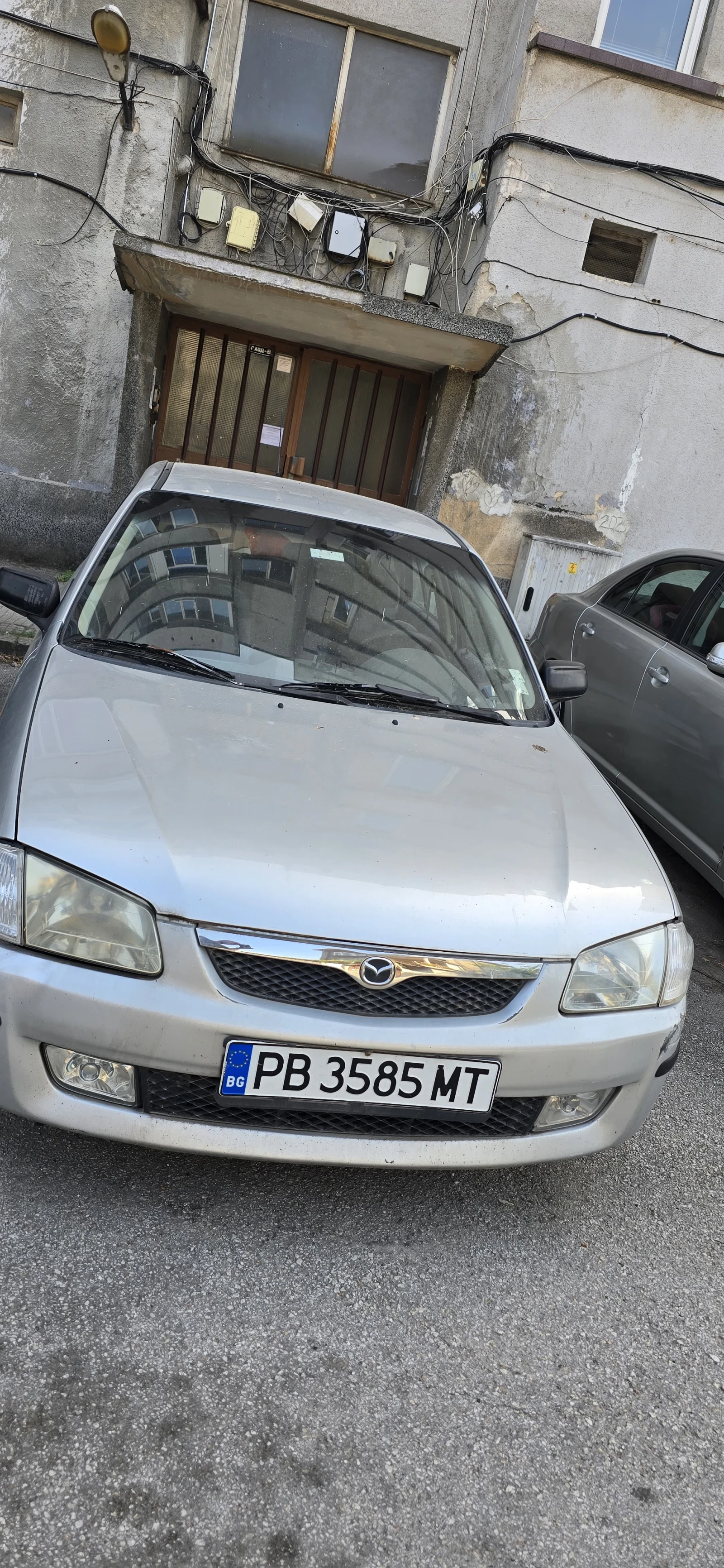 Mazda 323