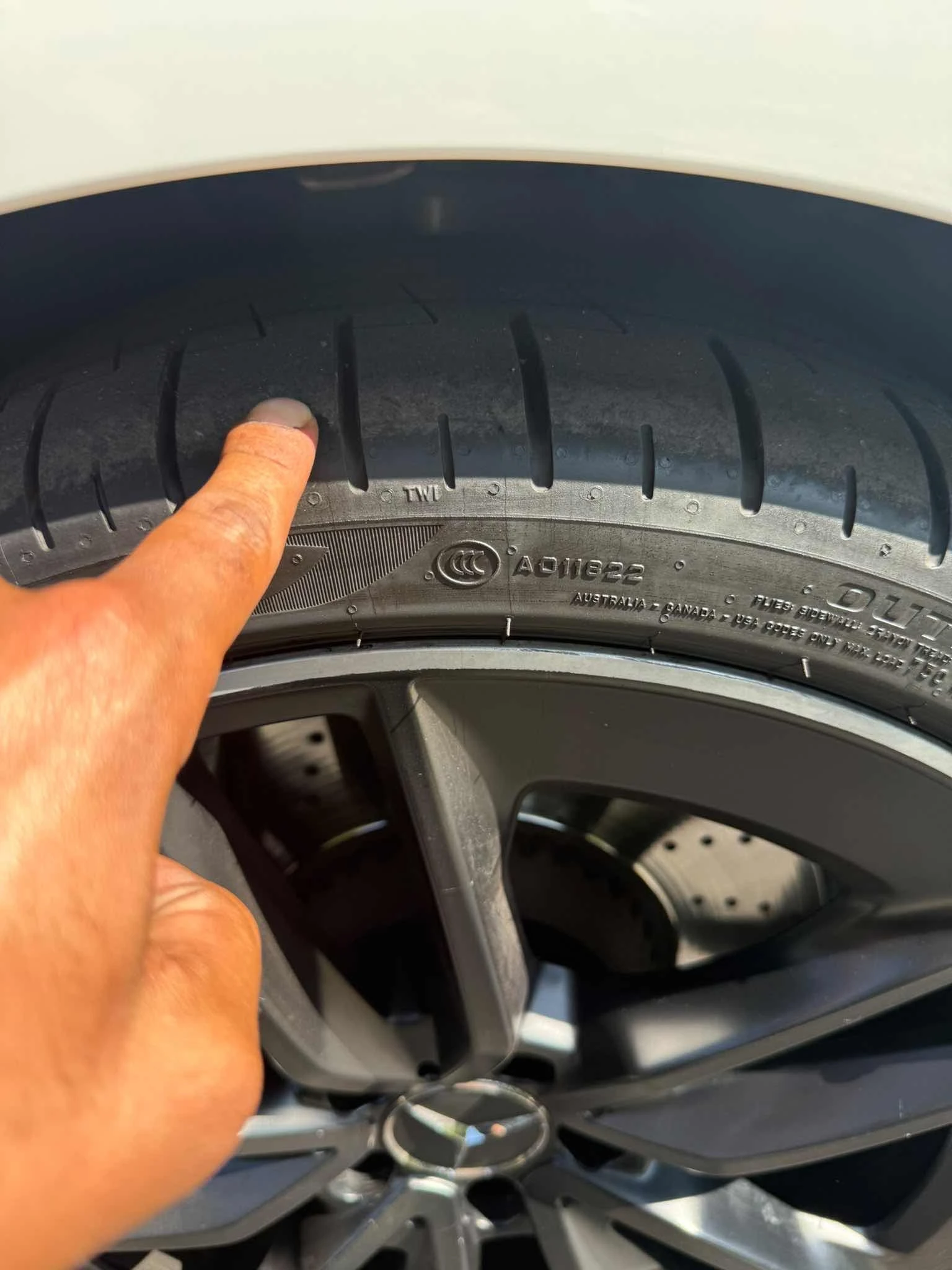 Mercedes-Benz E 53 AMG * CARFAX * ОПЦИЯ ЗА ФИНАНСИРАНЕ, снимка 11 - Автомобили и джипове - 56062739