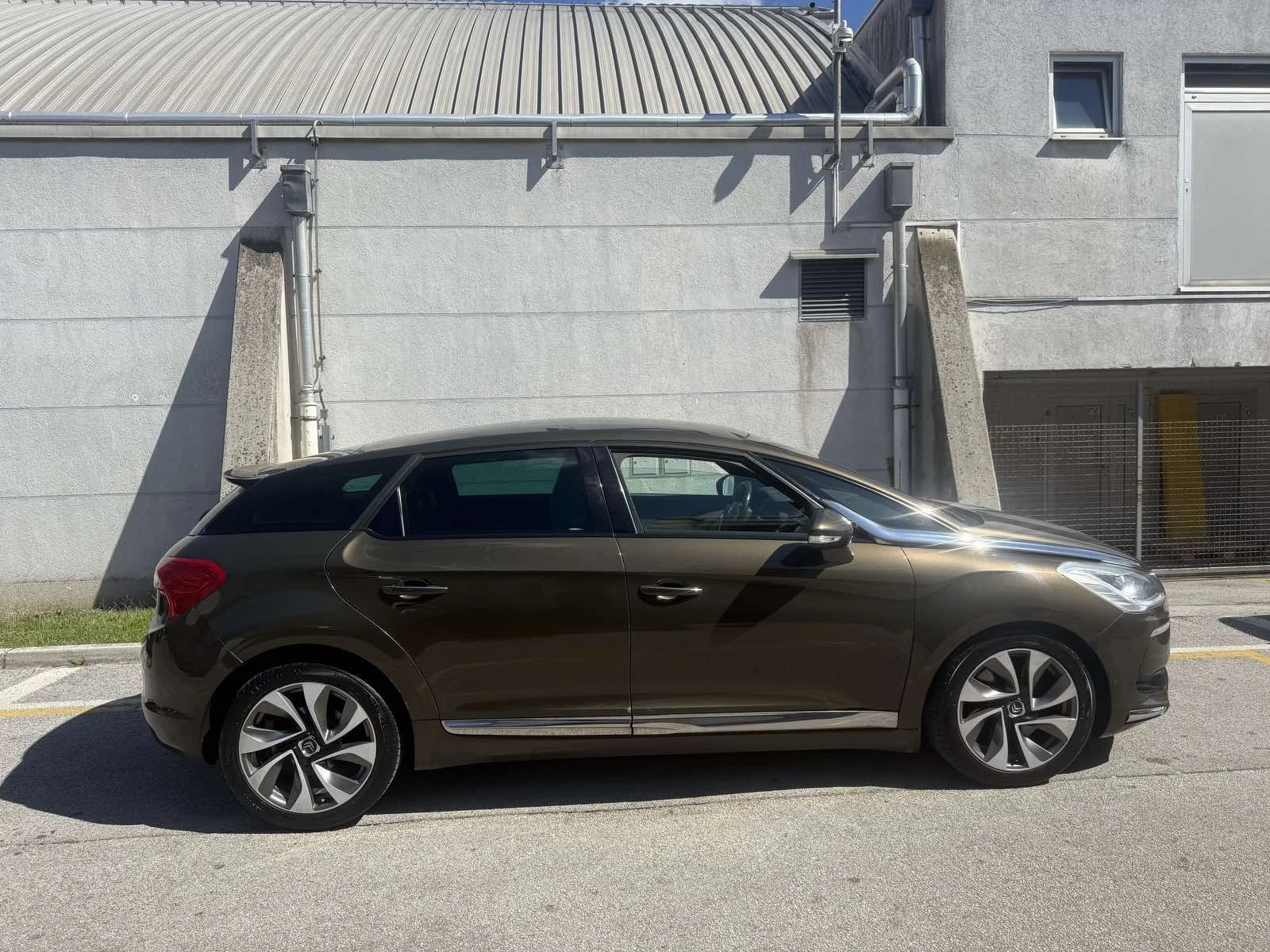 Citroen DS5 2.0HDI 163 kc, снимка 6 - Автомобили и джипове - 56123357