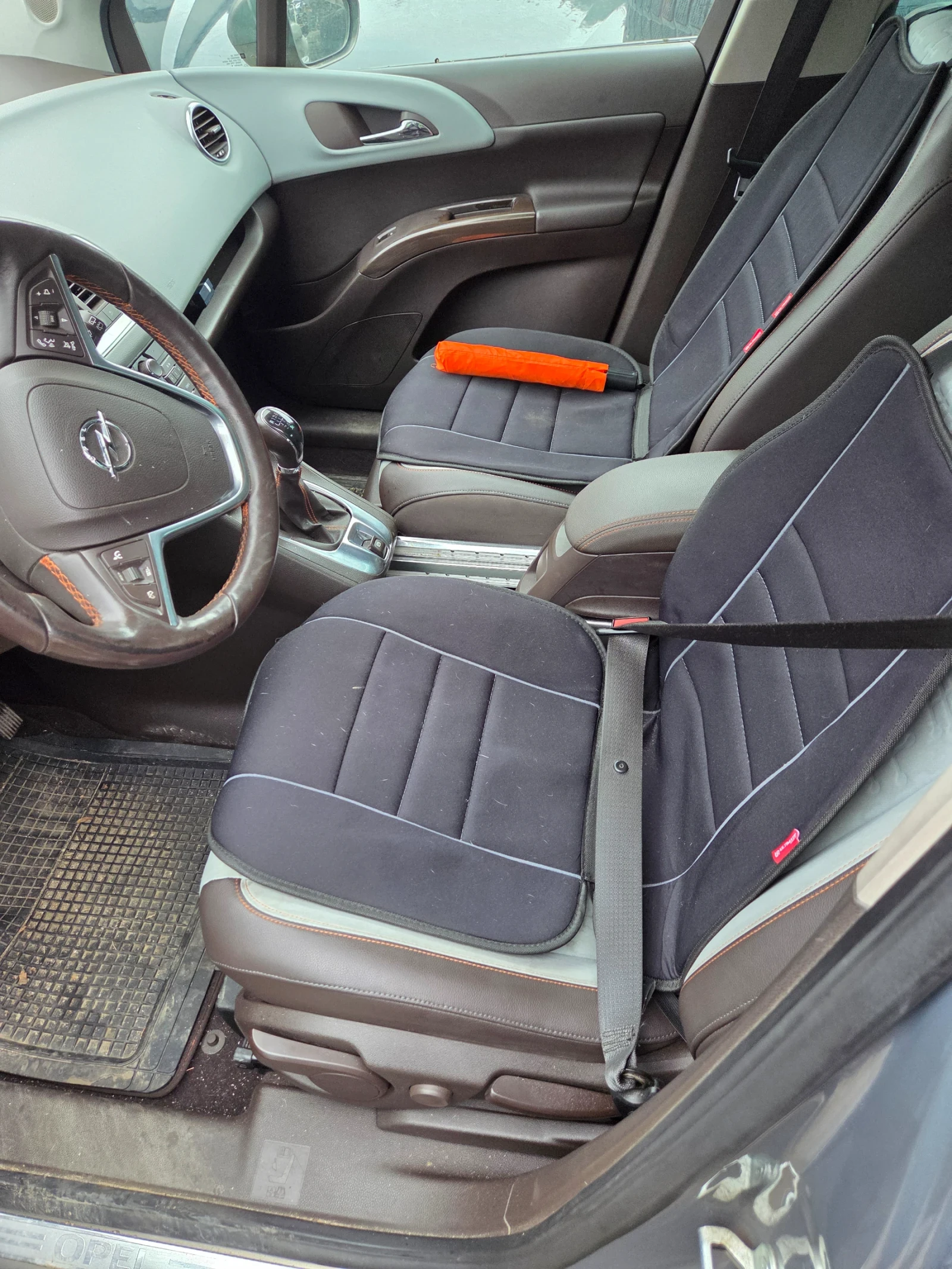 Opel Meriva 1.6ECOFLEX, снимка 8 - Автомобили и джипове - 56704902