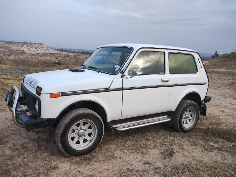 Lada Niva 1.7i, снимка 2 - Автомобили и джипове - 48212725