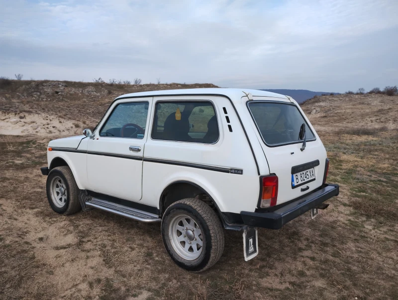 Lada Niva 1.7i, снимка 3 - Автомобили и джипове - 48212725