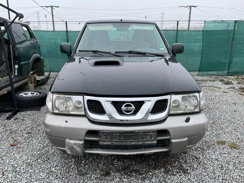 Nissan Terrano 3.0 D - 2 БРОЯ, снимка 1 - Автомобили и джипове - 38359924