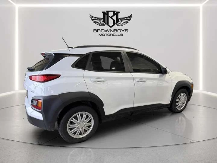 Hyundai Kona 2.0L Essential AWD, снимка 4 - Автомобили и джипове - 53914984