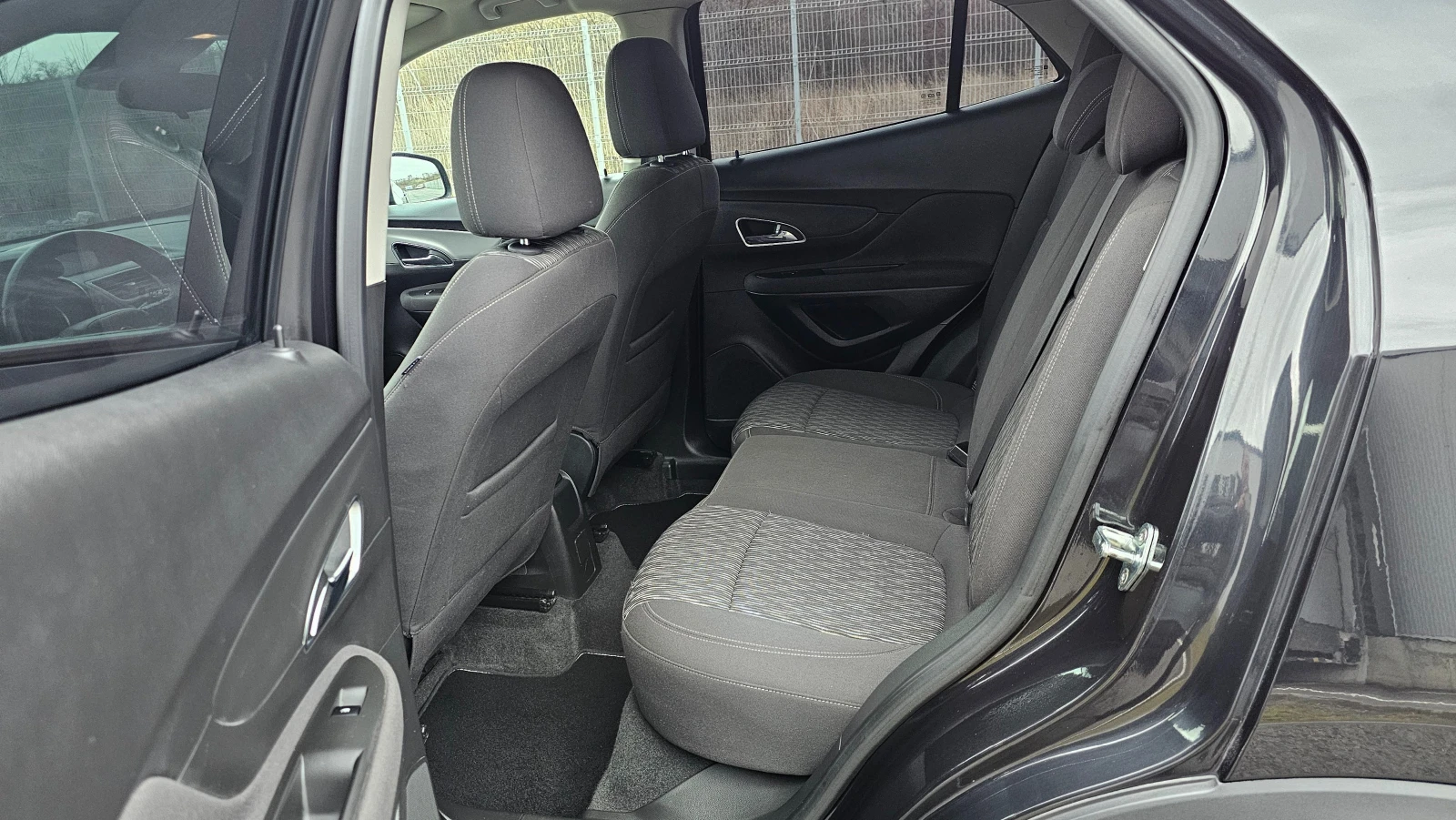 Opel Mokka 1.7D 4x4 6ск. - изображение 10