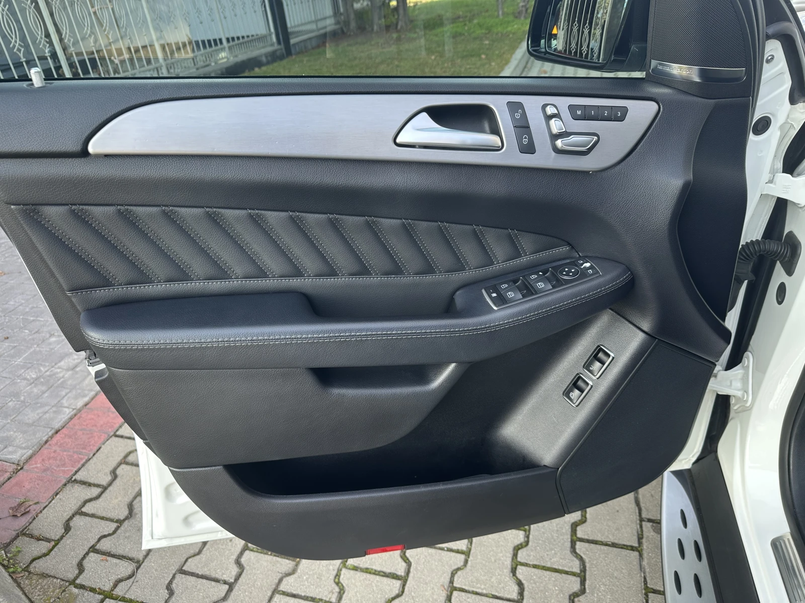 Mercedes-Benz GLE 350 d Cp. 4M AMG 360  Airmat Pano Harman TV - изображение 7